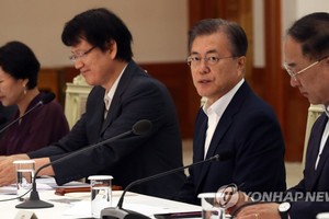 韓總統文在寅主持召開國民經濟顧問會議全體會議。（圖源：韓聯社）