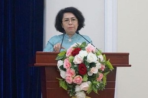 市越南祖國陣線委員會主席蘇氏碧珠在會上發言。（圖源：阮娟）