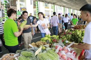 去年的活動吸引眾多居民前往參觀和選購無公害農產品。