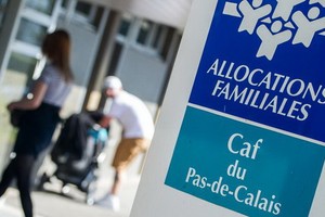 8月20日，法國政府開始發放一年一度的開學補助金（ARS）。 （圖源：AFP）