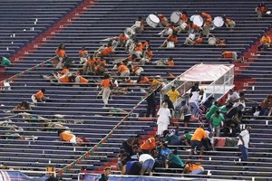 現場有多人倒地。（圖源：互聯網）