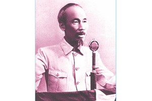 距今74年胡志明主席在巴亭廣場宣讀《獨立宣言》