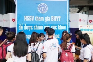 大中學生應參加醫保以得到更好的保健。