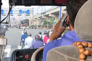 這是我們之前在某天上午7時許，乘坐車牌編號53N-4339巴士所拍到的圖片。