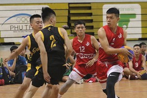 ３人籃球賽比賽一瞥。