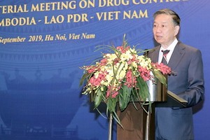 公安部長蘇霖大將致會議開幕詞。（圖源：潘英）