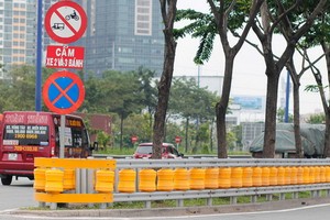 圖為梅志壽街上安裝的轉子護欄。（圖源：周俊）