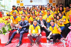 順捷旅行社於昨(17)日上午舉辦的辦公樓落成暨喬遷慶典儀式。