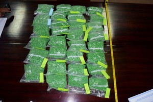 被查獲的3萬顆綜合性毒品。（圖源：越勇）