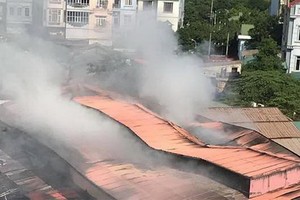 “多”街市火警現場。（圖源：K.T）