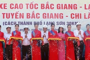 北江-諒山省高速公路項目的北江-芝陵路段通車儀式。（圖源：英明）