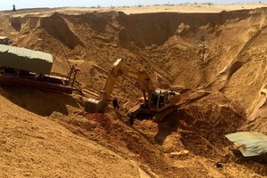 鈦礦開採場坍塌現場。（圖源：俊傑）