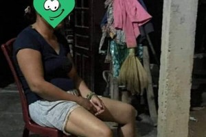 受害者阮氏G遭其丈夫酒後用鐵鍊把腳踝鎖在屋柱毆打。