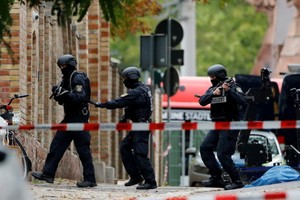 德國薩勒河畔的哈勒市發生槍擊案，造成兩人喪生。（圖源：路透社）