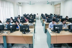 教育與培訓部主張從2021年起，在若干地方試行使用電腦試卷。（示意圖源：）