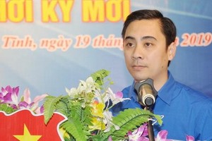 共青團河靖省省委書記黎成東在研討會上致開幕詞。（圖源：河靖報）