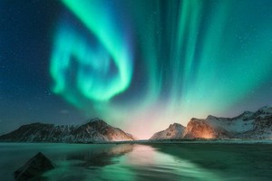 北極光每年吸引逾千人來觀賞。（圖源：互聯網）