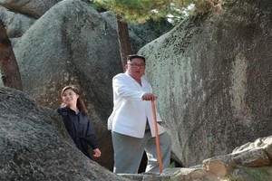  朝鮮中央電視台23日播出金正恩視察金剛山景區的畫面。（圖源：韓聯社）