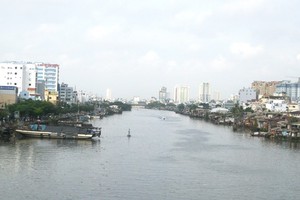 流經第一和四郡的河涌。