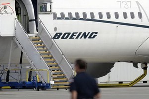 美國兩家航空公司宣佈，再次推遲復飛波音737MAX飛機航班的時間，將停飛時間延長至明年3月初。（示意圖源：AP）