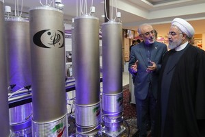 伊朗總統魯哈尼視察核設施。（圖源：EPA）