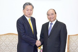 政府總理阮春福接見鳩山由紀夫閣下。（圖源：光孝）