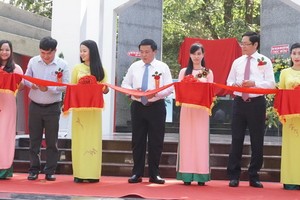 南方阮愛國學校紀念區落成剪綵儀式。（圖源：西寧報）