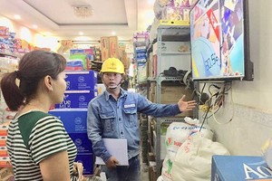 在颱風季節，市民須注意屋內用電安全問題。