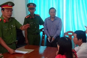 藩切市資源與環境科長范清泰（中）被扣押起訴。（圖源：PN）