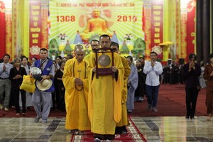 佛皇陳仁宗涅槃711週年紀念大典場景。（圖源：英勇）