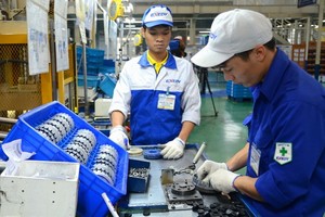 國內配套工業產品生產能力有所改善，但實際供應能力仍存在許多不足之處。