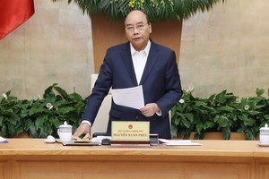 阮春福總理主持政府11月份例會並發表講話。（圖源：越通社）