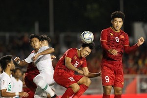 阮成鐘爭頂破門。（圖源：互聯網）