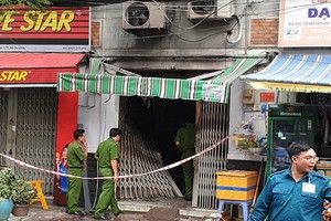 職能力量趕赴火警熄滅後的現場調查起火原因。（圖源：PLO）