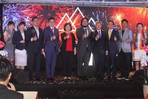 與會嘉賓合影。