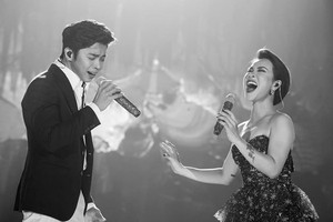 鴛玲、麟雅的“並非偶然”演唱會。