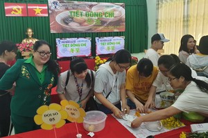 市華語成人教育中心舉辦的冬至盛會一瞥。