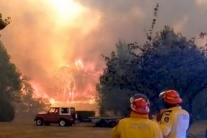 持續數月之久的澳大利亞林火仍在肆虐。（圖源：明報）