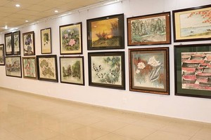 “仁愛”慈善畫展