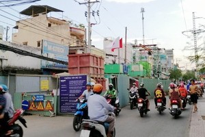 自本月17日(即臘月廿三日)至下月1日(即正月年初八)，在本市挖掘道路建裝技術基礎設施工程都必須暫停施工。（圖源：秋偵）