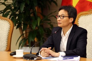 政府副總理、社會經濟小組常務組長武德膽主持會議。（圖源：VGP）