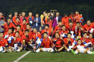 男足隊在第三十屆東運會上奪得歷史性金牌。（圖源：互聯網）