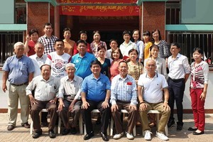 潁川學校積極辦好越華文教學