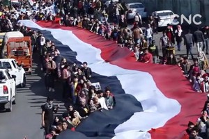 近4個月伊拉克各地發生的示威抗議活動已造成536人死亡和2萬3000 餘人受傷。（圖源：CNC 視頻截圖）