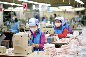 冬春針織廠致力投入口罩生產。（圖源：Vinatex）