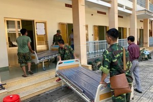 古芝野戰醫院在緊張氣氛中做好充分的準備。（圖源：英閒）