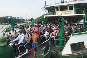 桔萊渡輪已超負荷。