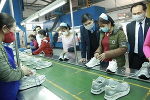 職能力量檢查企業防疫工作。（圖源：海阮）