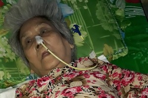 余妹因無錢納院費已接回家療養。