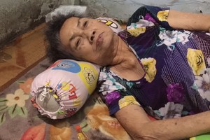 李葉蘭已暫時回家休養，等籌到錢再入院施手術。